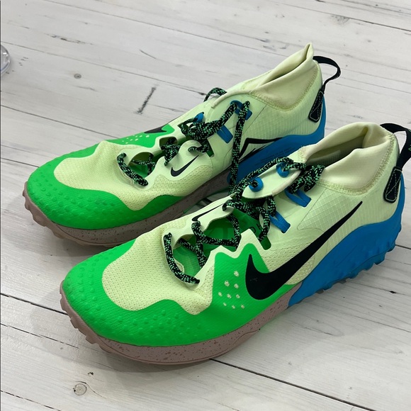 Green and White Athletic Shoes - Picture 2 of 5